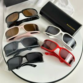 Picture of Balenciga Sunglasses _SKUfw55563926fw